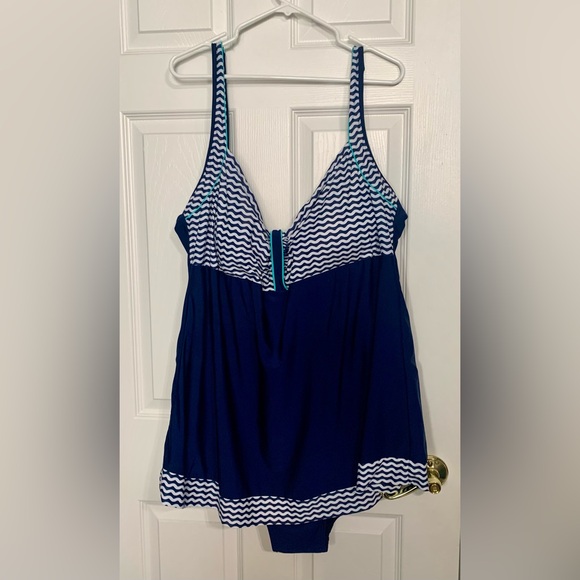 Danify Women's Vintage Style Pin Up Swim Dress - size 28 - Picture 4 of 9